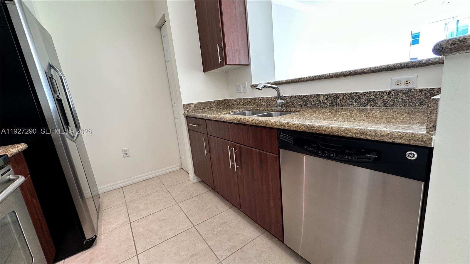 LAUDERDALE ONE CONDO - Residential