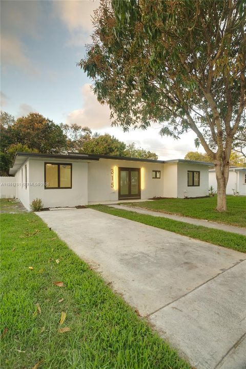 315 NW 127th St North Miami FL 33168