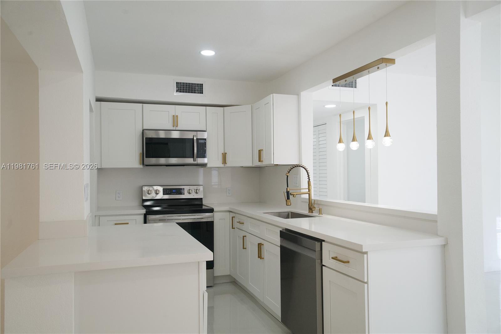 ALHAMBRA HEIGHTS SEC 5 - Residential