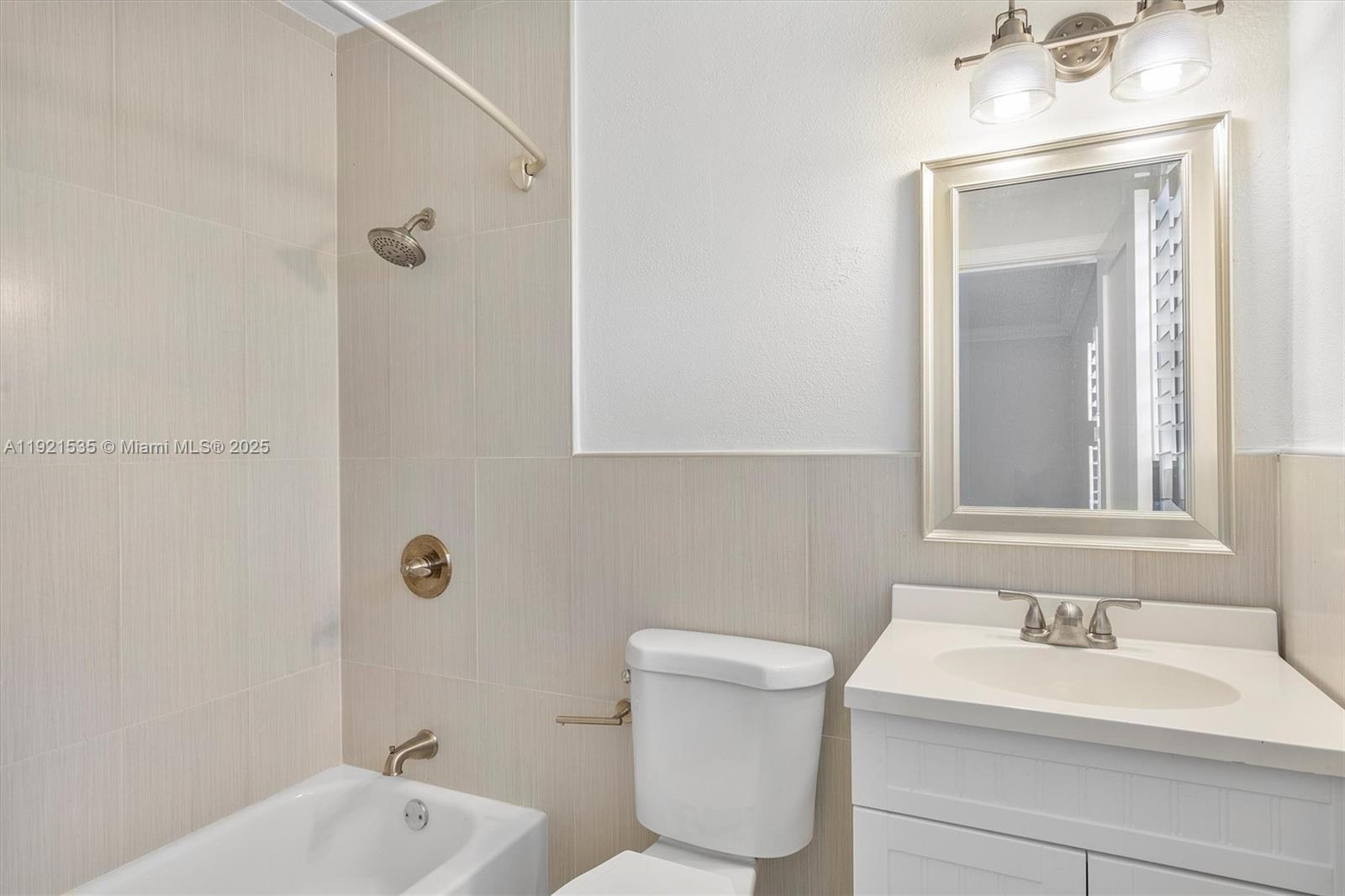 AMD PL GOLDEN GATE PK - Residential