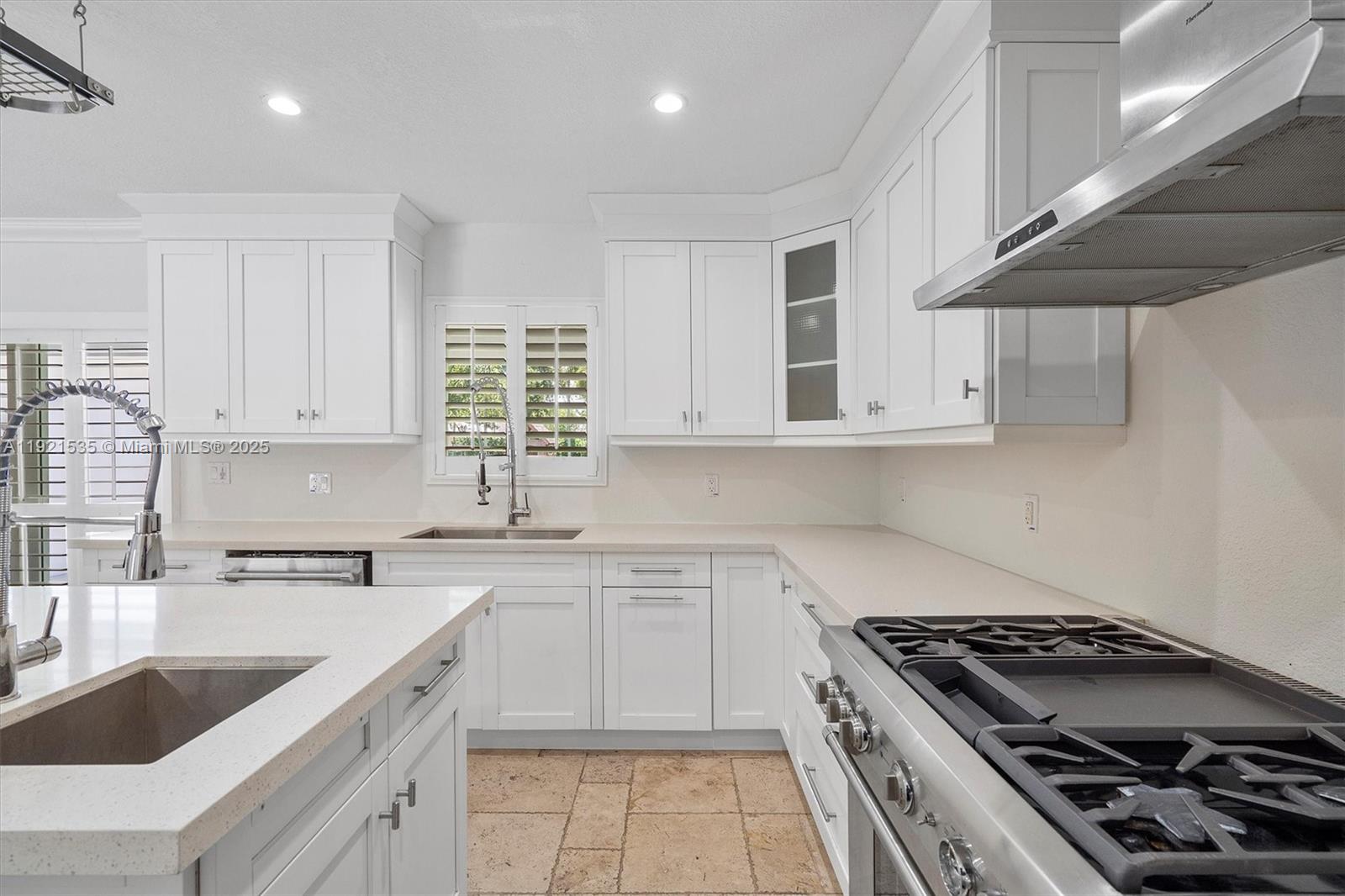 AMD PL GOLDEN GATE PK - Residential