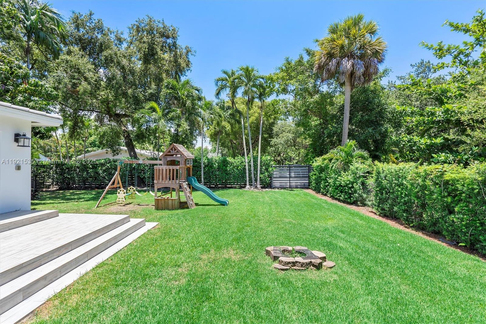 AMD PL GOLDEN GATE PK - Residential