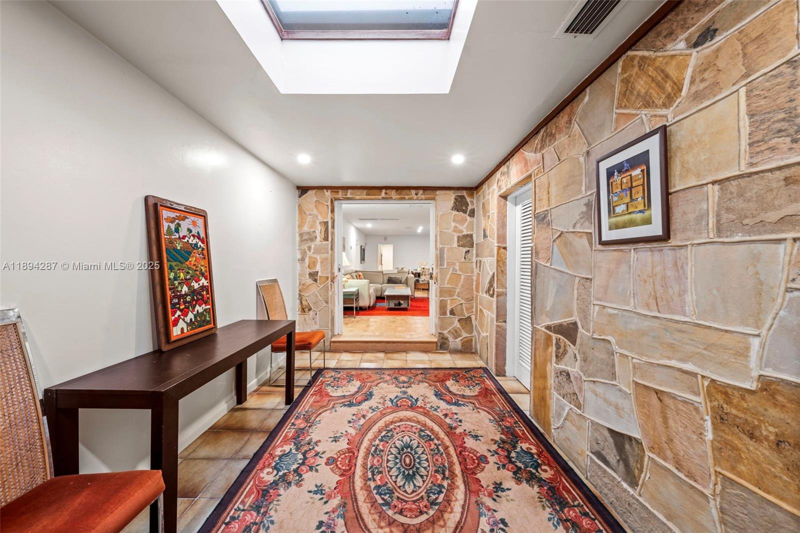 NAUTILUS EXTENSION 5TH - Residential Lease
