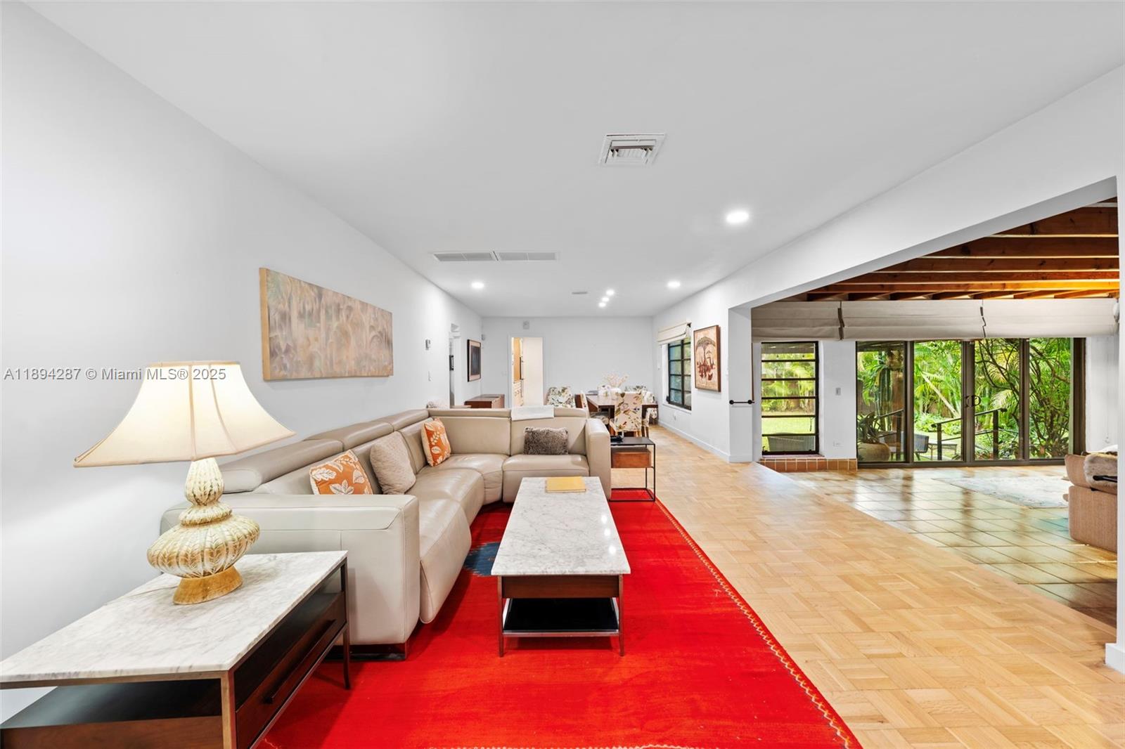 NAUTILUS EXTENSION 5TH - Residential Lease