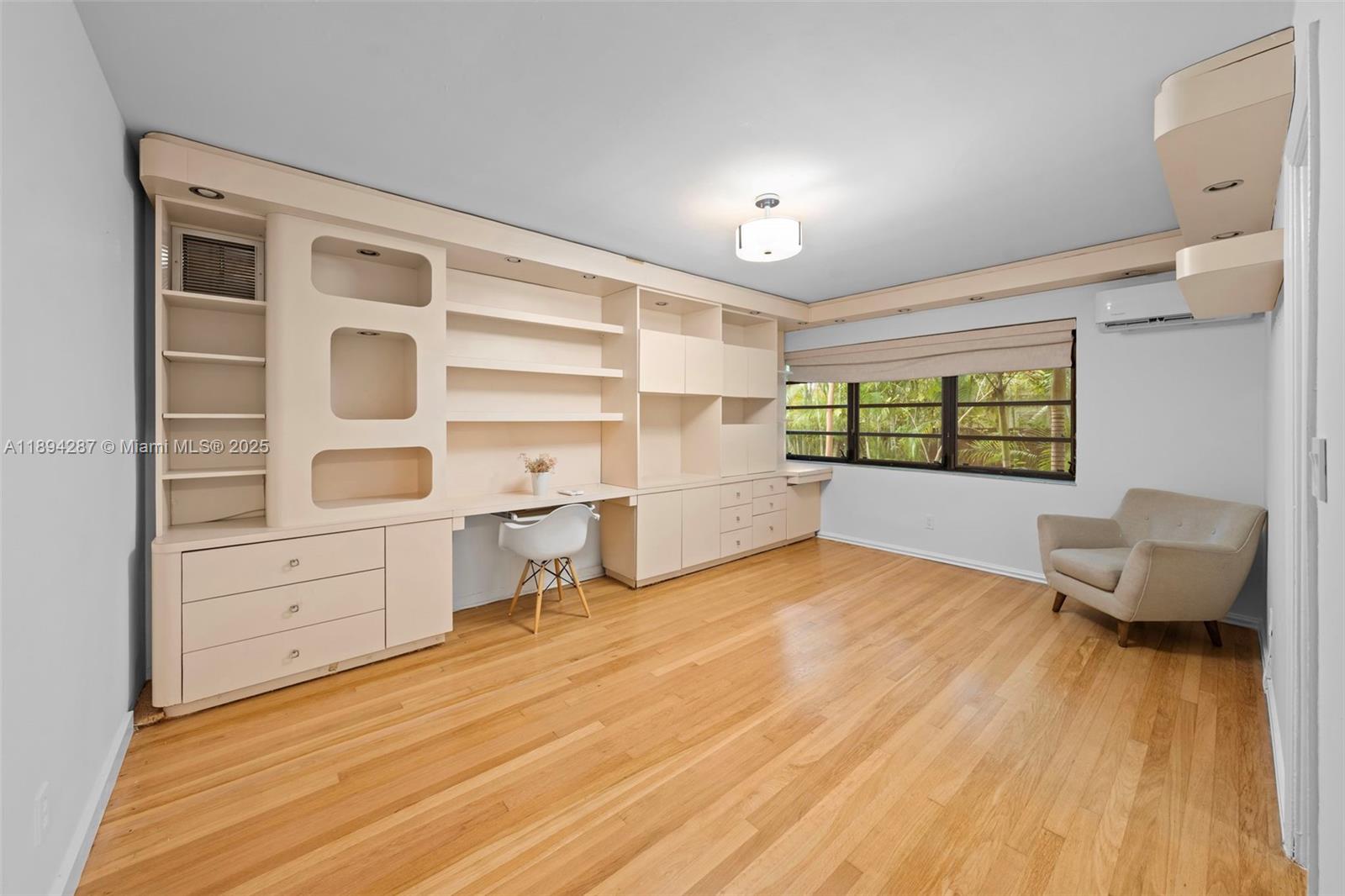 NAUTILUS EXTENSION 5TH - Residential Lease