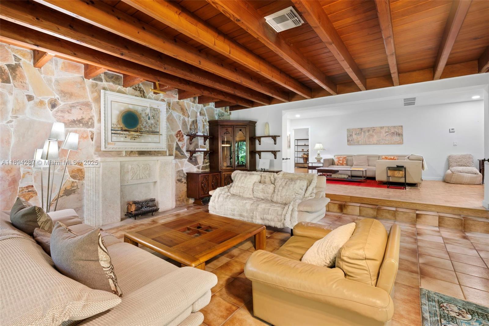 NAUTILUS EXTENSION 5TH - Residential Lease
