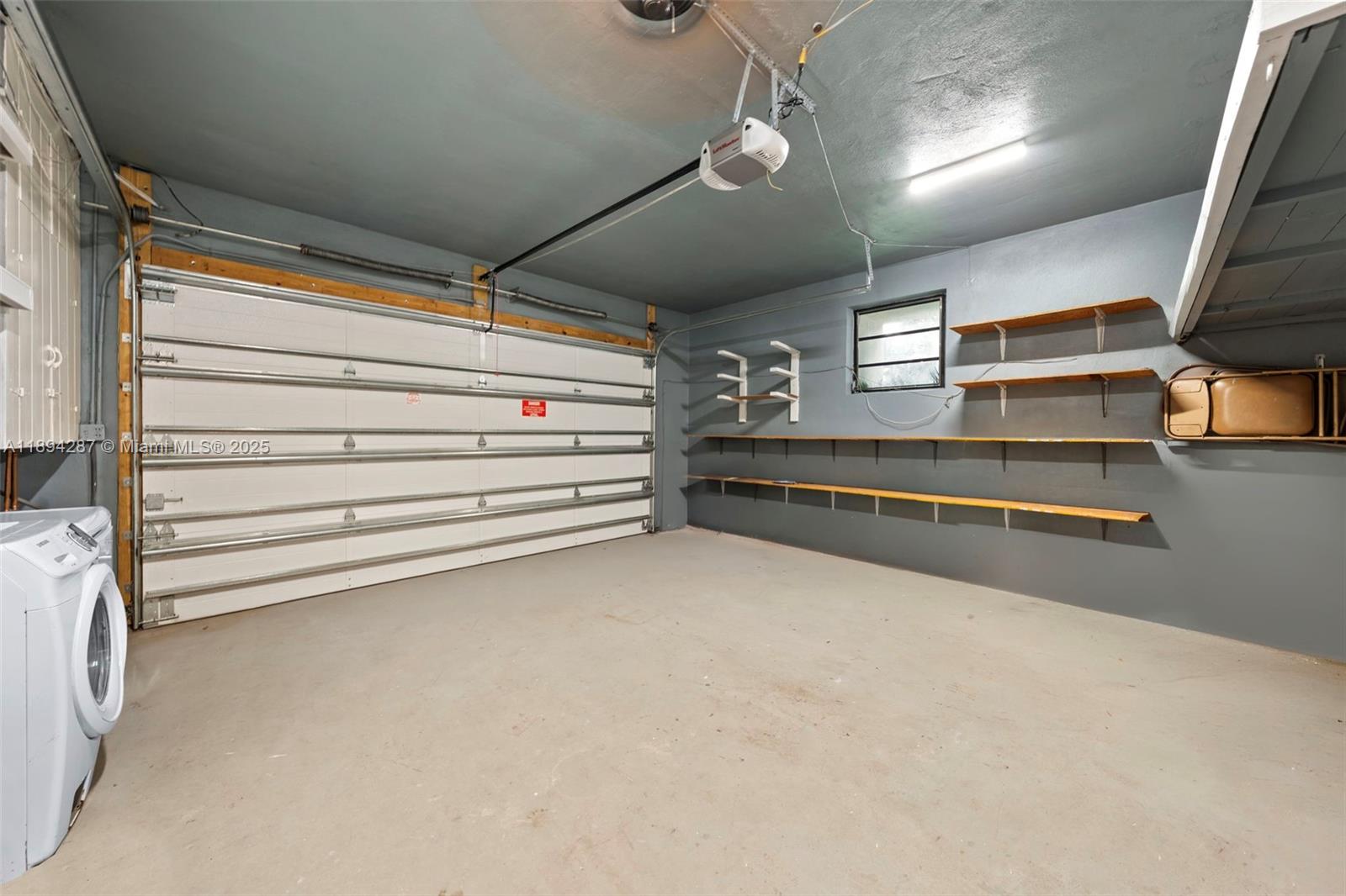 NAUTILUS EXTENSION 5TH - Residential Lease