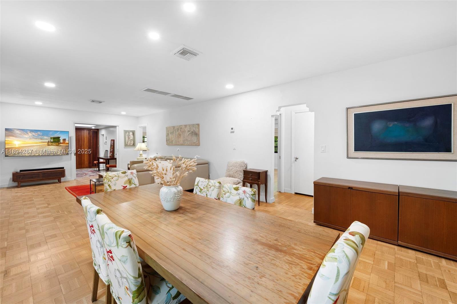 NAUTILUS EXTENSION 5TH - Residential Lease