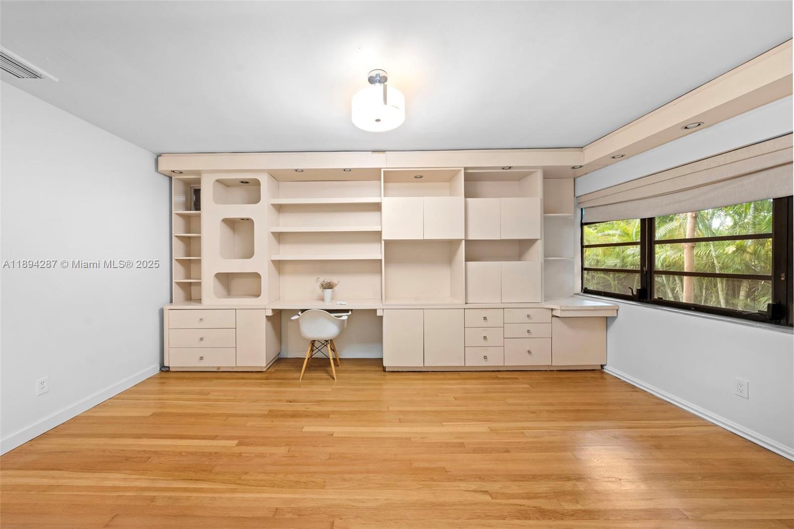 NAUTILUS EXTENSION 5TH - Residential Lease