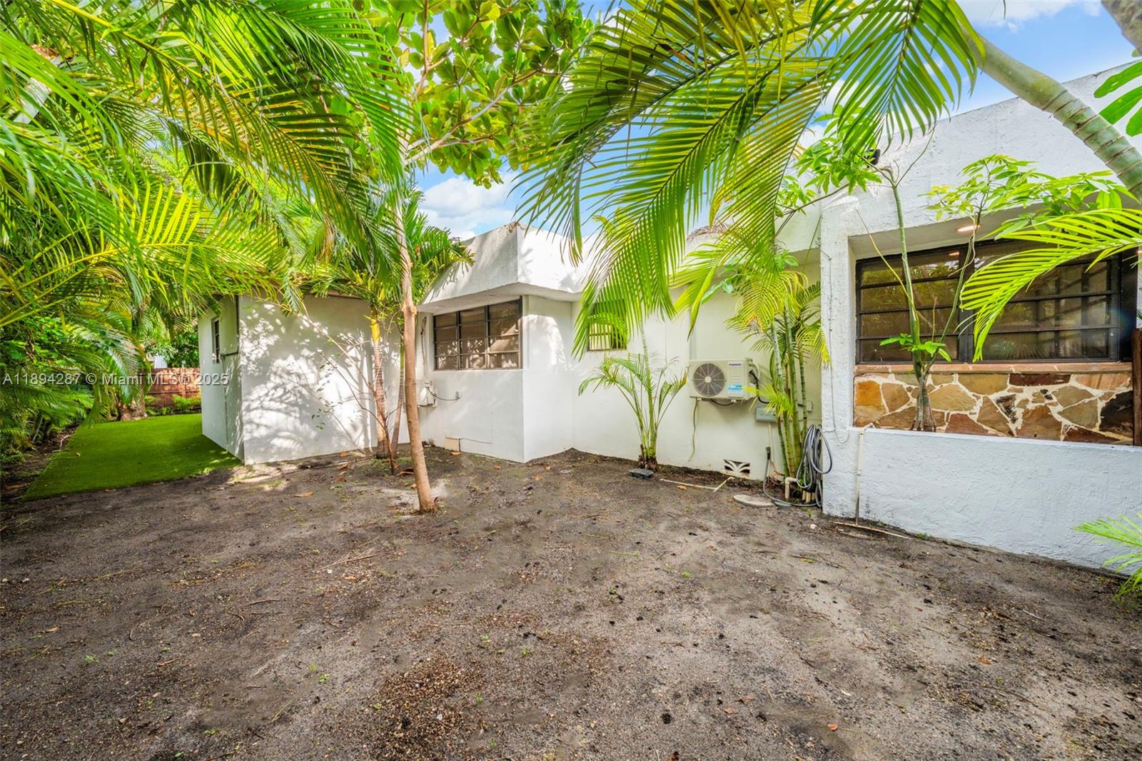 NAUTILUS EXTENSION 5TH - Residential Lease