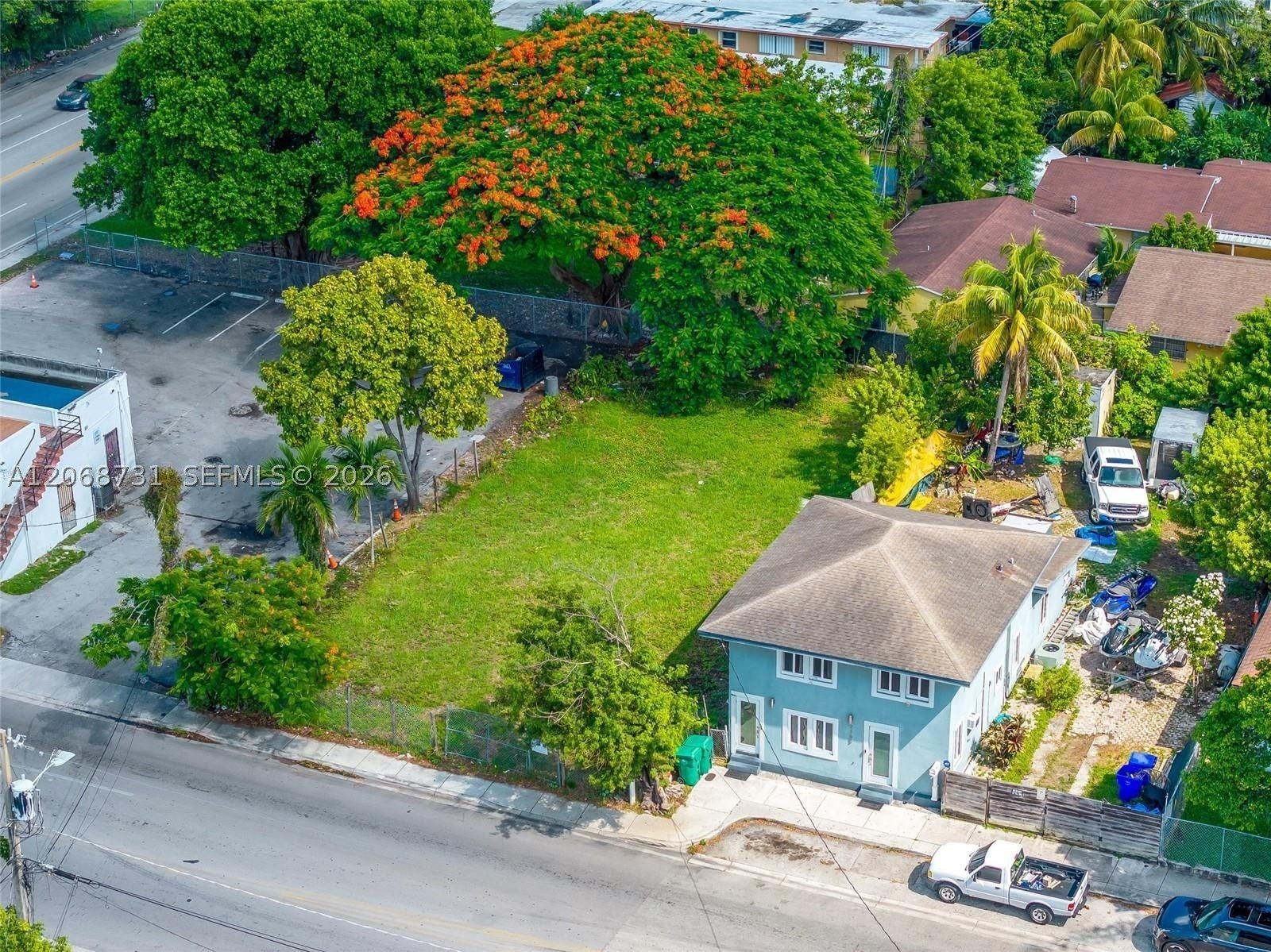 2177 NW 28th St