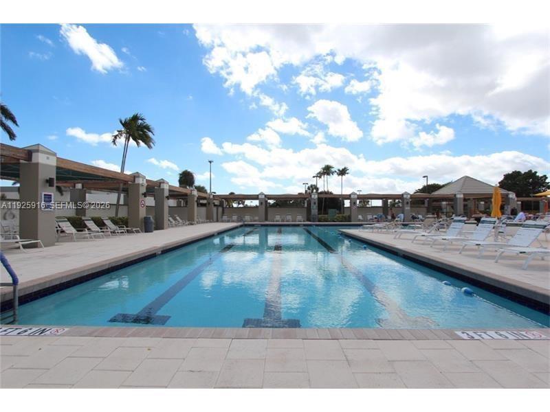 MARTINIQUE VILLAGE I COND - Residential