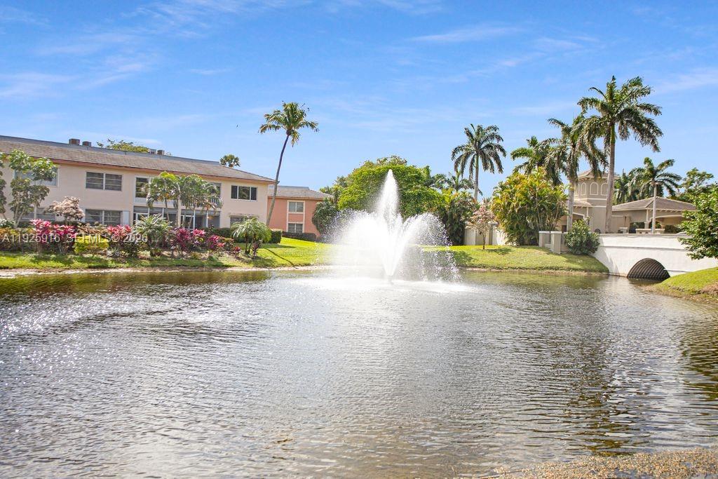 MARTINIQUE VILLAGE I COND - Residential