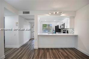 MARTINIQUE VILLAGE I COND - Residential