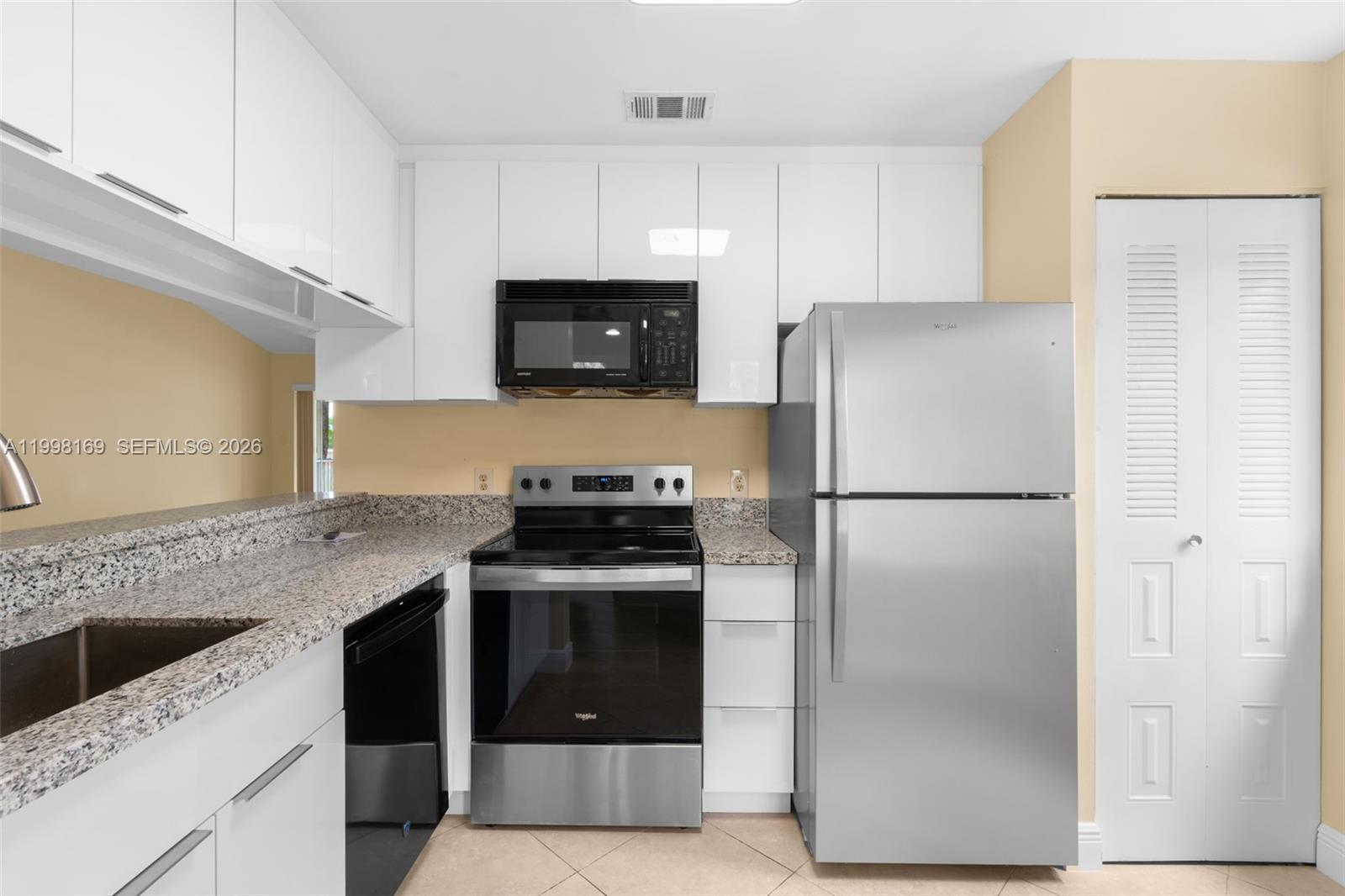 NAPOLI GARDENS AT CORAL S - Residential Lease