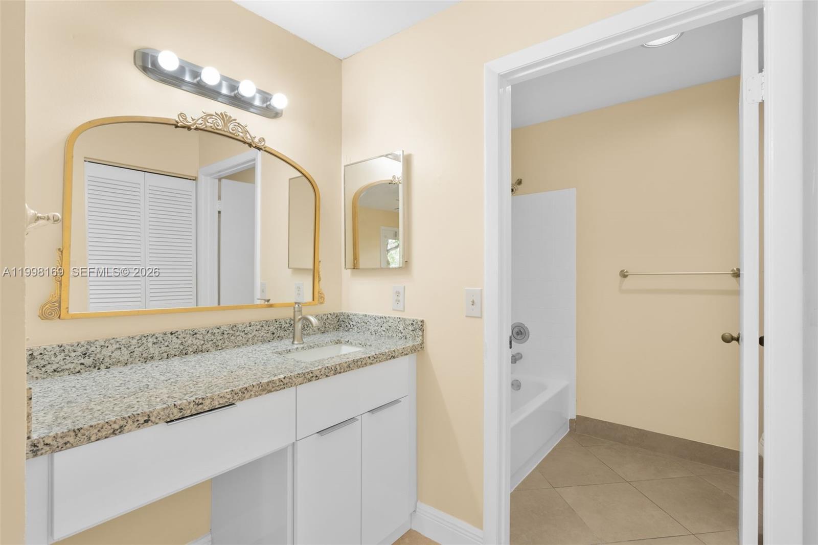 NAPOLI GARDENS AT CORAL S - Residential Lease