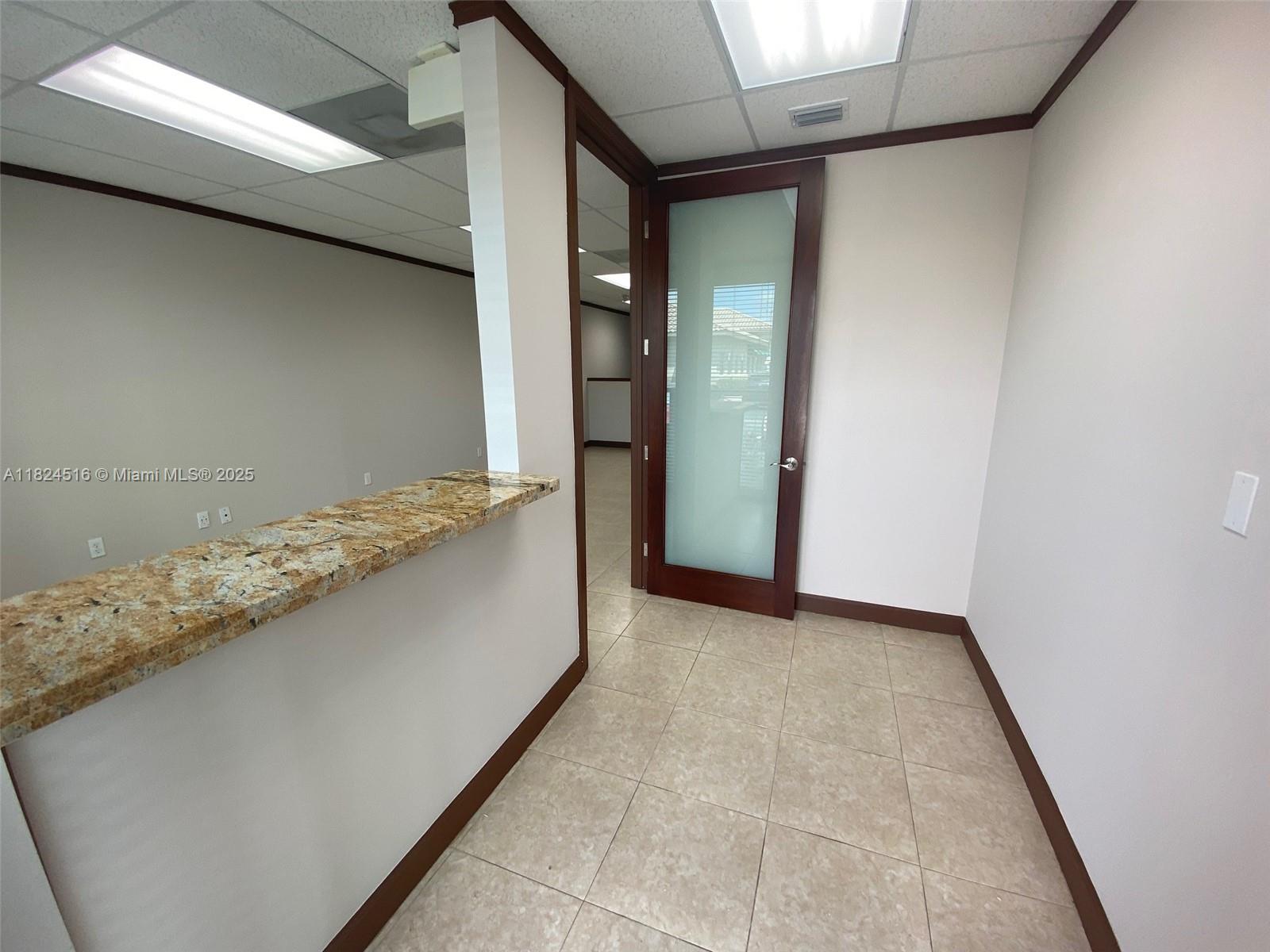 5220 S University Dr 104C, Davie, FL, 33328/$400,000 3 5220 S University Dr 104C