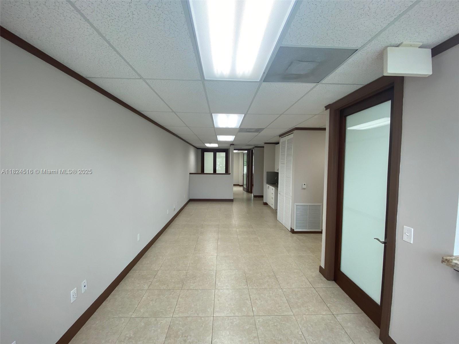 5220 S University Dr 104C, Davie, FL, 33328/$400,000 4 5220 S University Dr 104C