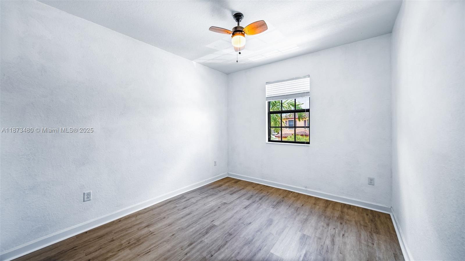 BAYWINDS OF DOMINICA AND - Residential