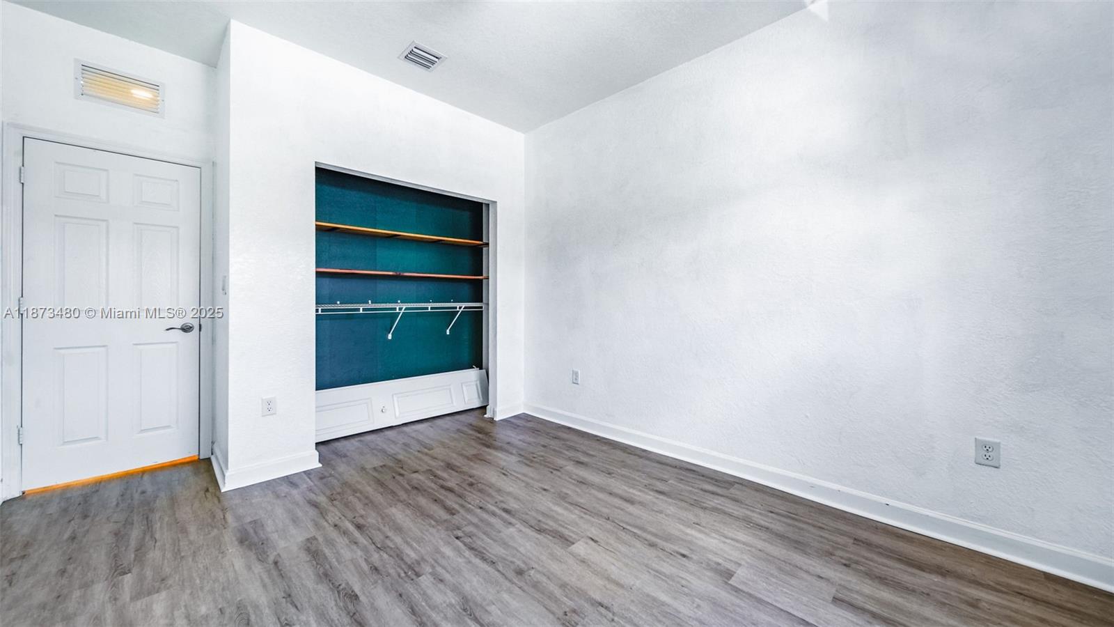 BAYWINDS OF DOMINICA AND - Residential