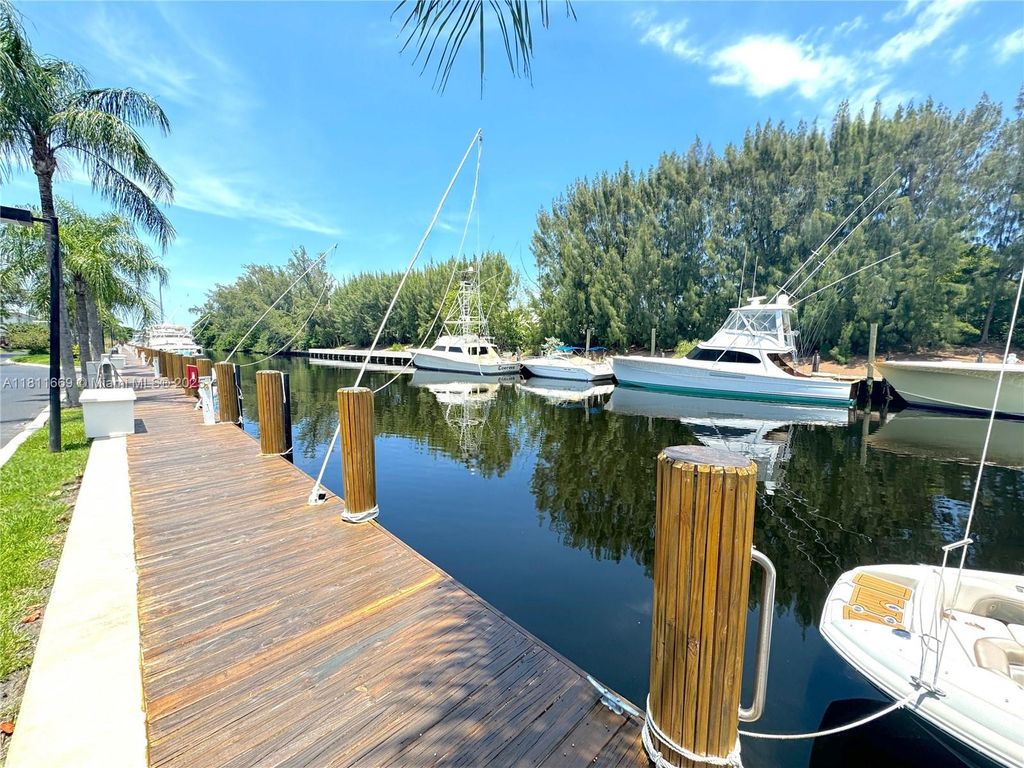Photo of 6245 Bay Club Dr #4, Fort Lauderdale, FL 33308 (MLS # A11811669)