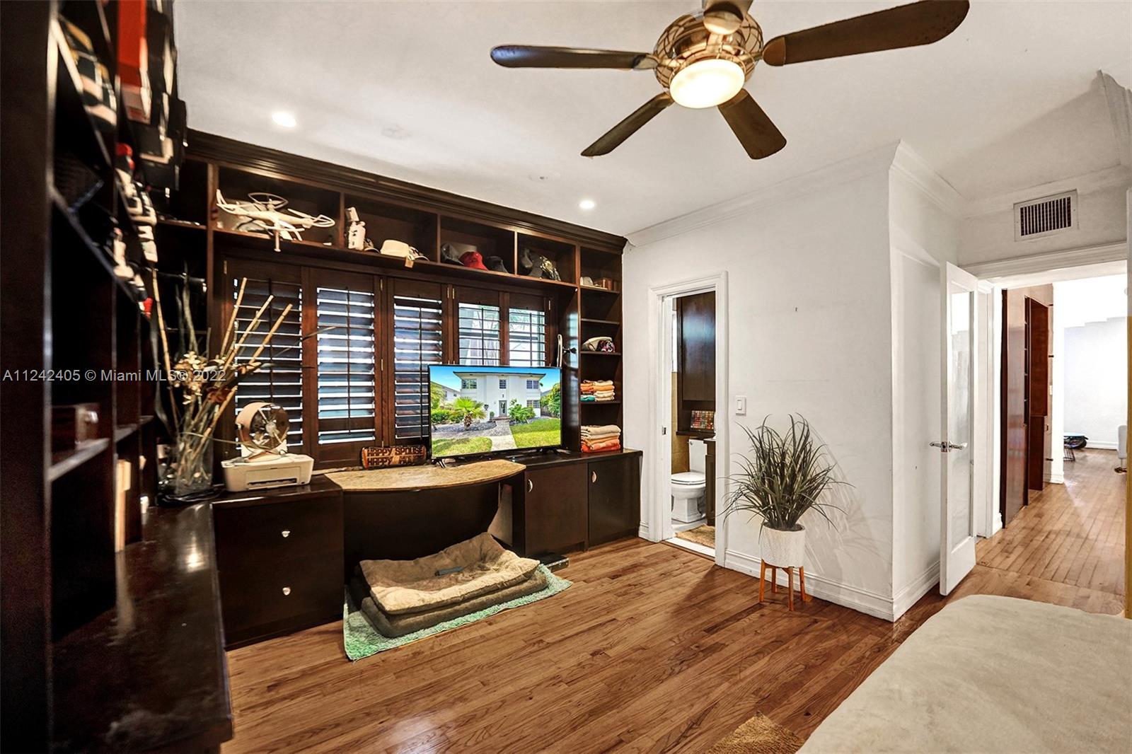 THE SANTA FE CONDO - Residential