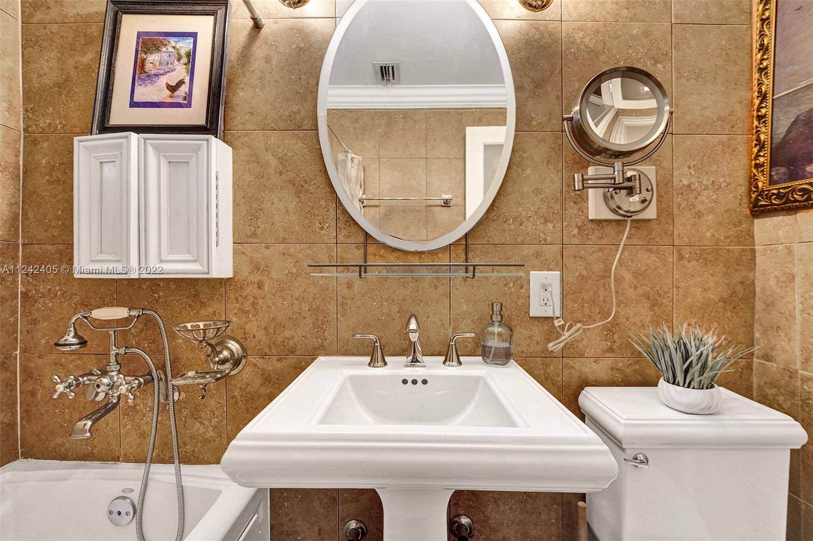 THE SANTA FE CONDO - Residential