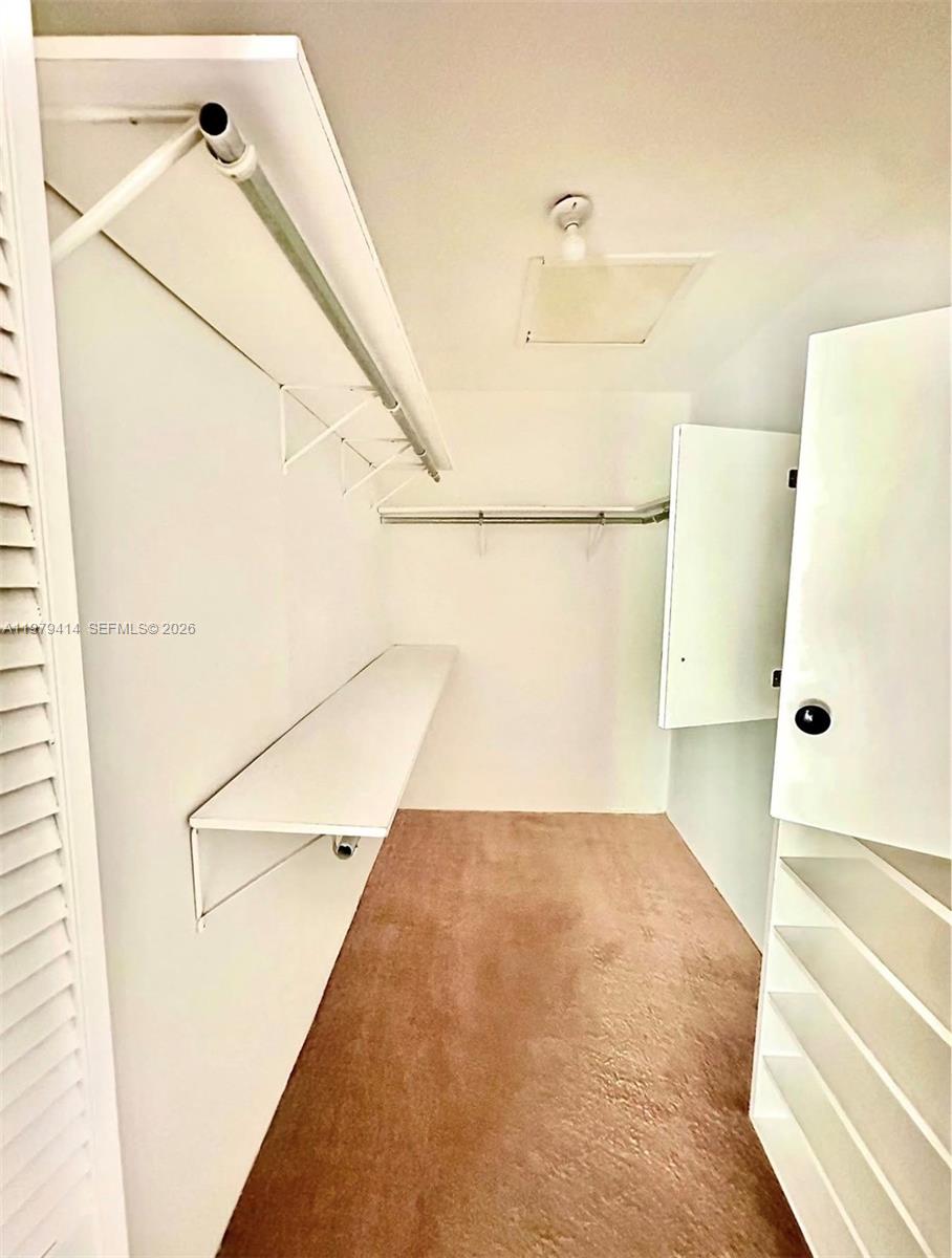 OMEGA CONDO NO 6 - Residential