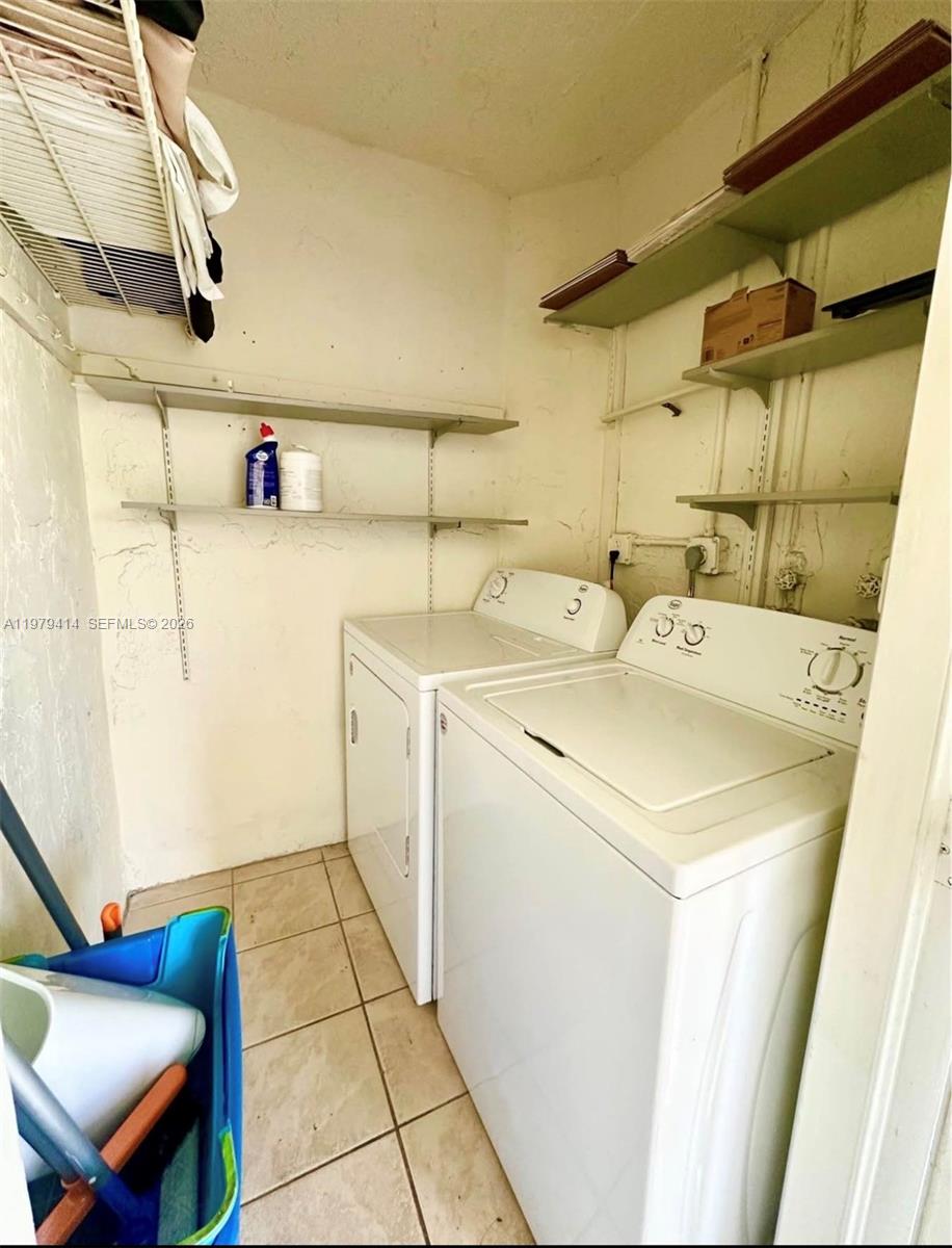 OMEGA CONDO NO 6 - Residential