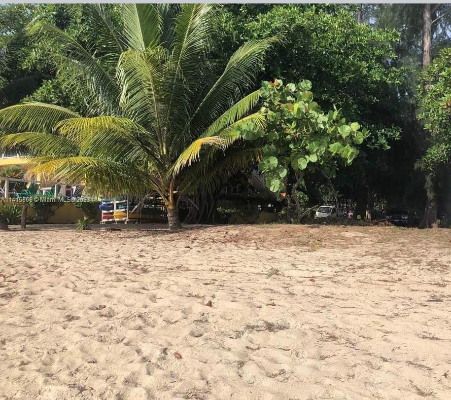 WEST END ROATAN ISLAND HN - Commercial Sale