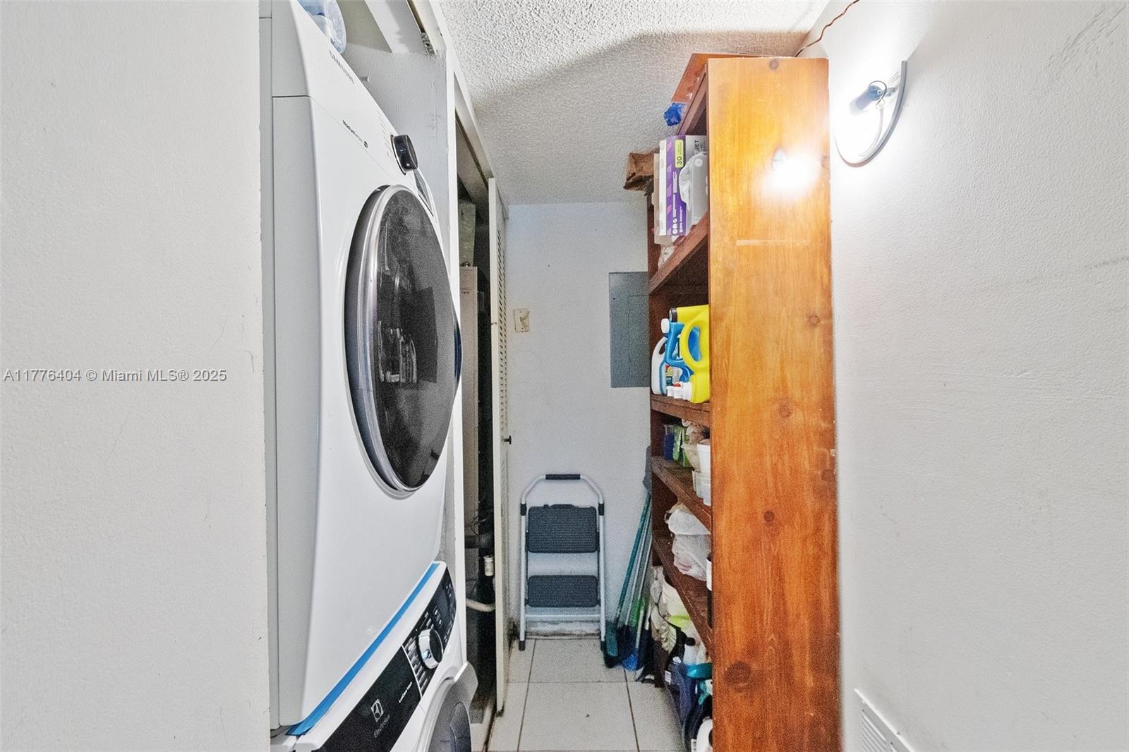 JASMINE LAKES I CONDO - Residential
