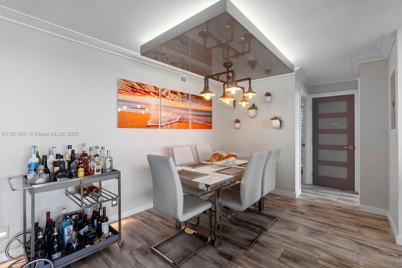 VANTAGE VIEW CONDO - Residential