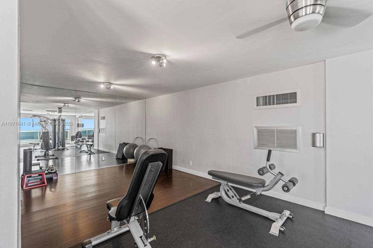 VANTAGE VIEW CONDO - Residential