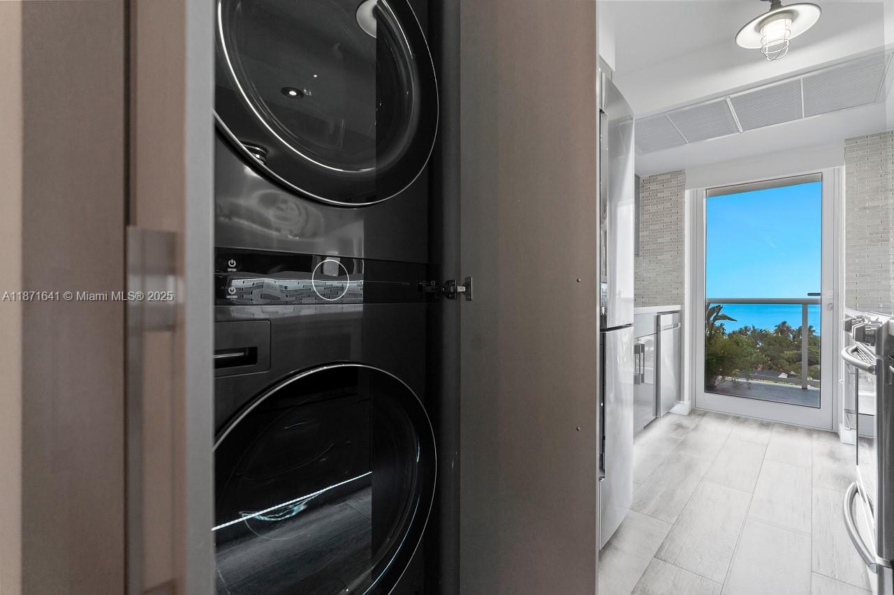 VANTAGE VIEW CONDO - Residential