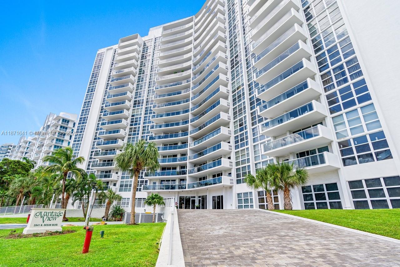 VANTAGE VIEW CONDO - Residential