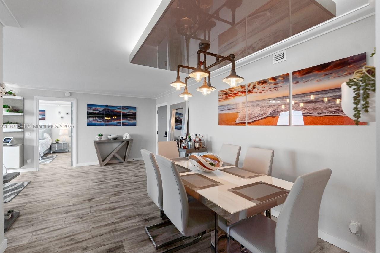 VANTAGE VIEW CONDO - Residential