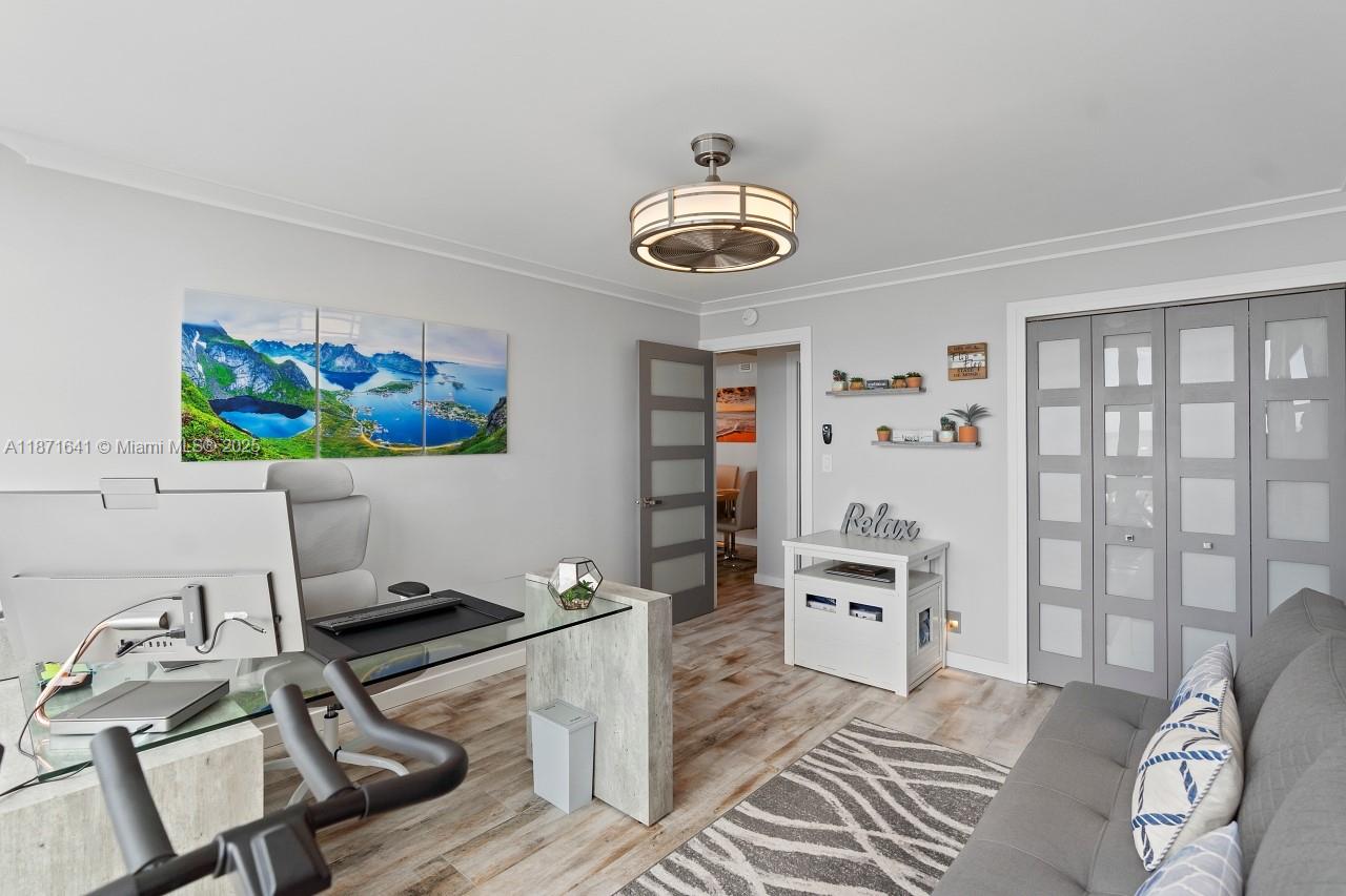 VANTAGE VIEW CONDO - Residential