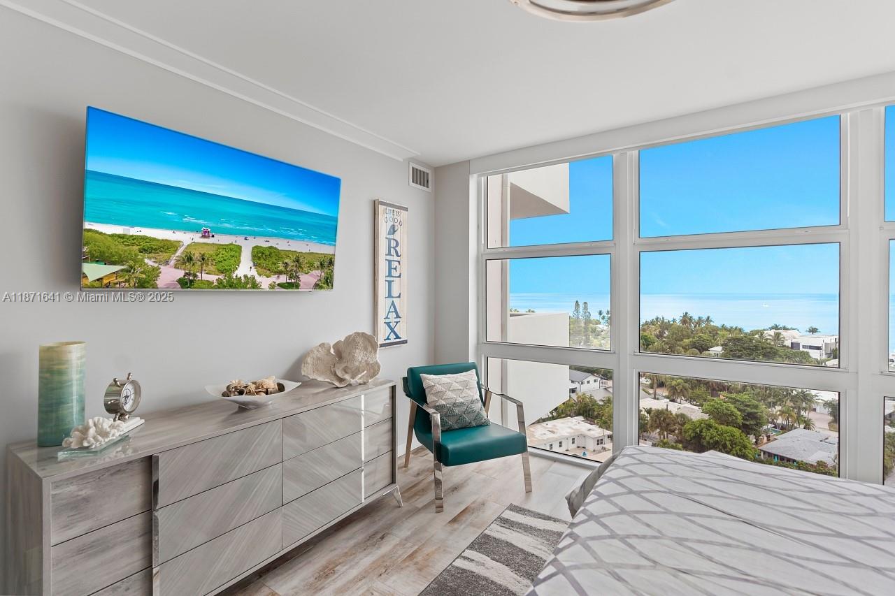 VANTAGE VIEW CONDO - Residential