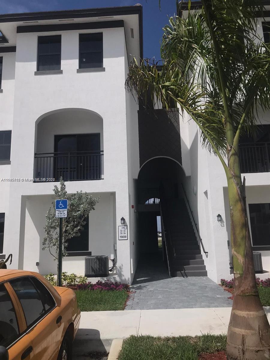 15540 Sw 136th St St 210, Miami, Broward County, Florida - 3 Bedrooms  
3 Bathrooms - 