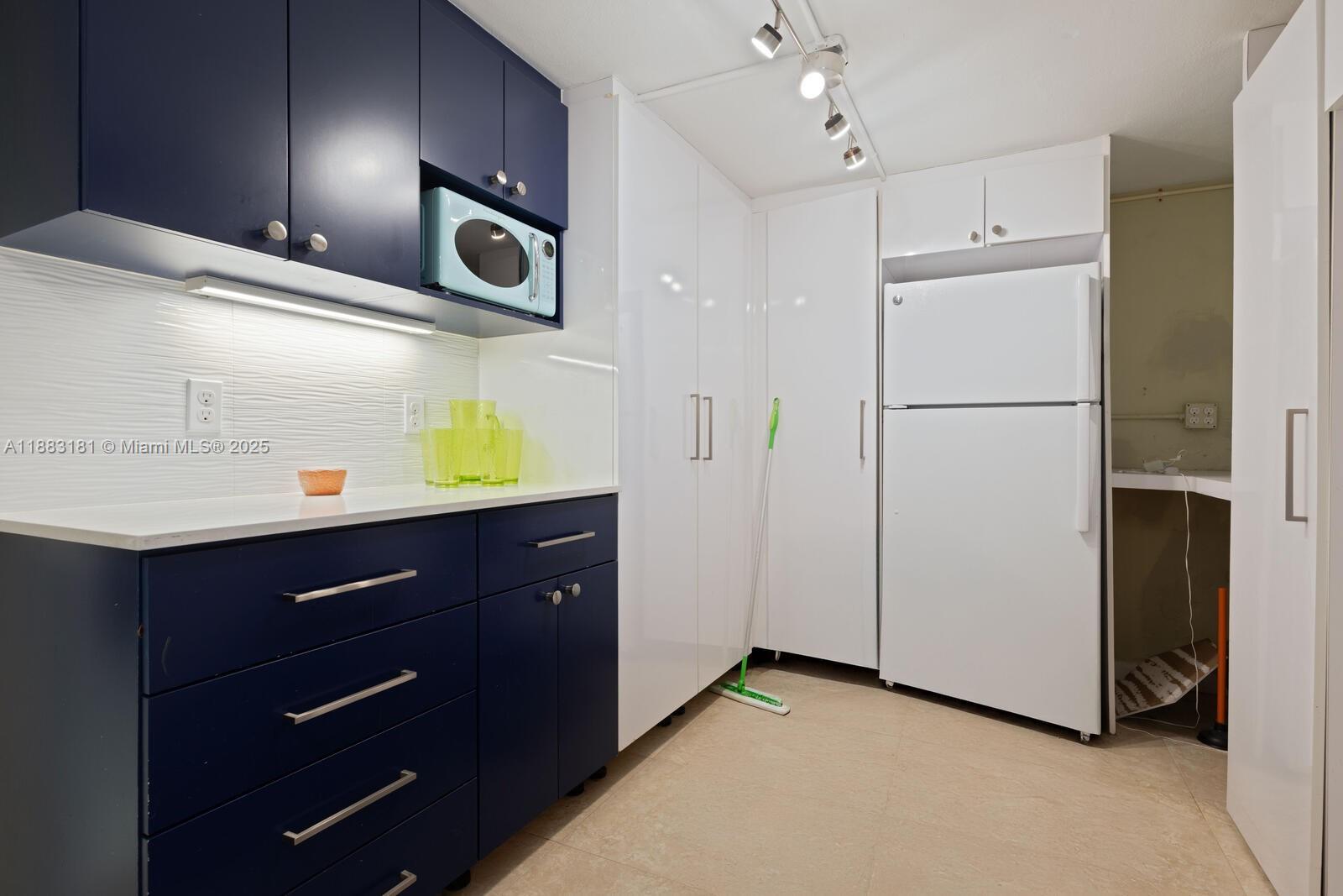 BREEZESWEPT ESTATES - Residential