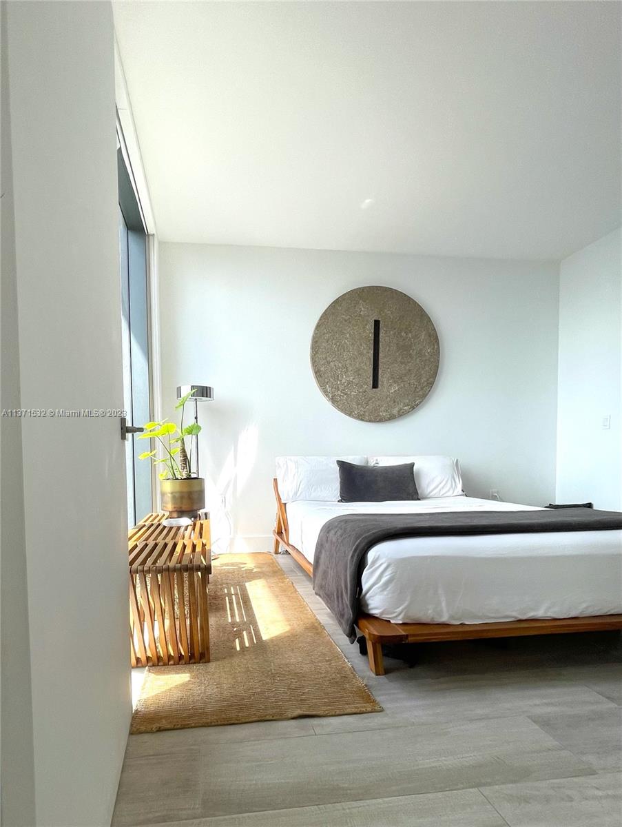 HYDE MIDTOWN CONDO - Residential Lease