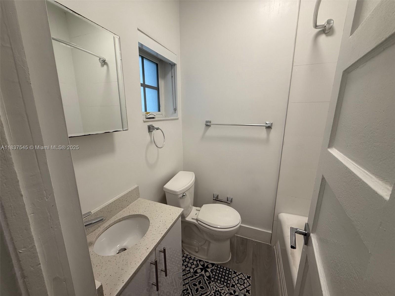 1615 Jefferson Ave 5