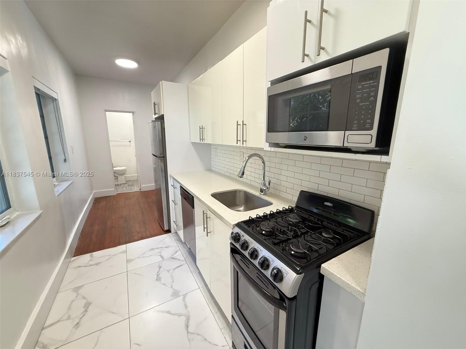 1615 Jefferson Ave 5