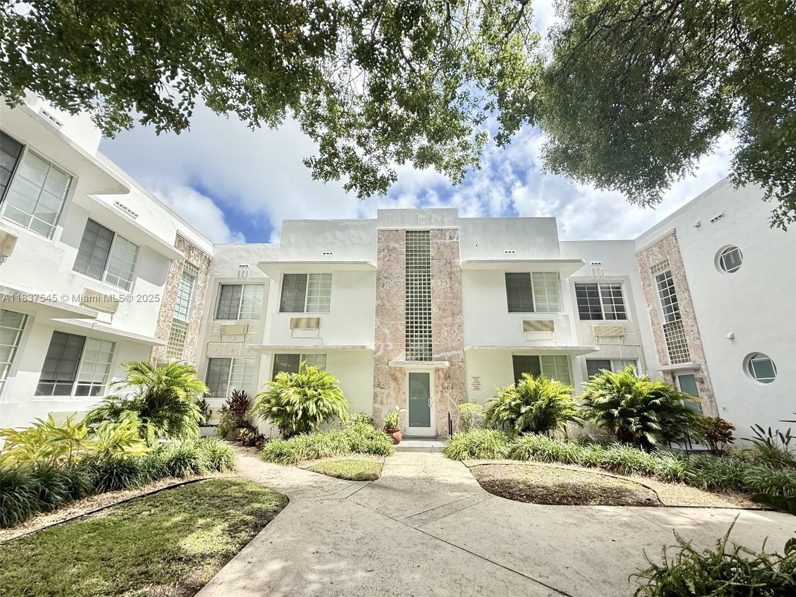 This one-bedroom apartment on the first floor is a corner with a fully renovated kitchen and bathroom, providing contemporary finishes while maintaining the timeless Art Deco aesthetic. With stunning hardwood floors throughout, this light-filled home offers a perfect blend of classic style and modern convenience. The most unique feature of this home is the private patio!