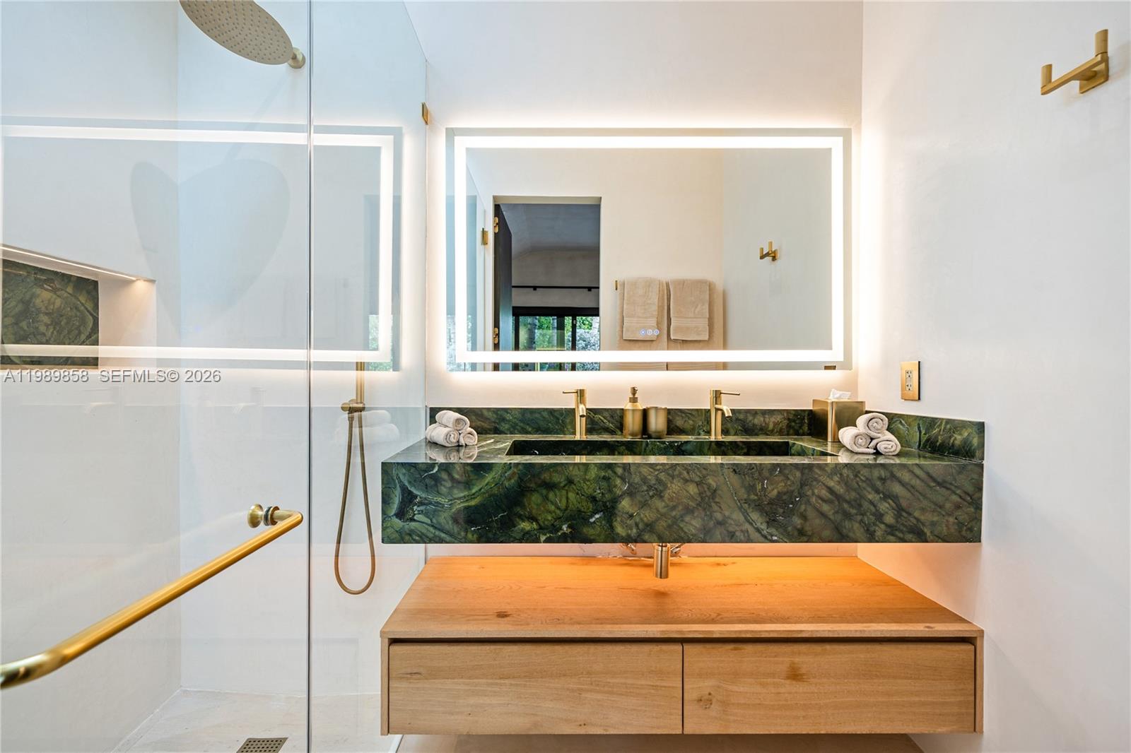 SHORE CREST - Residential