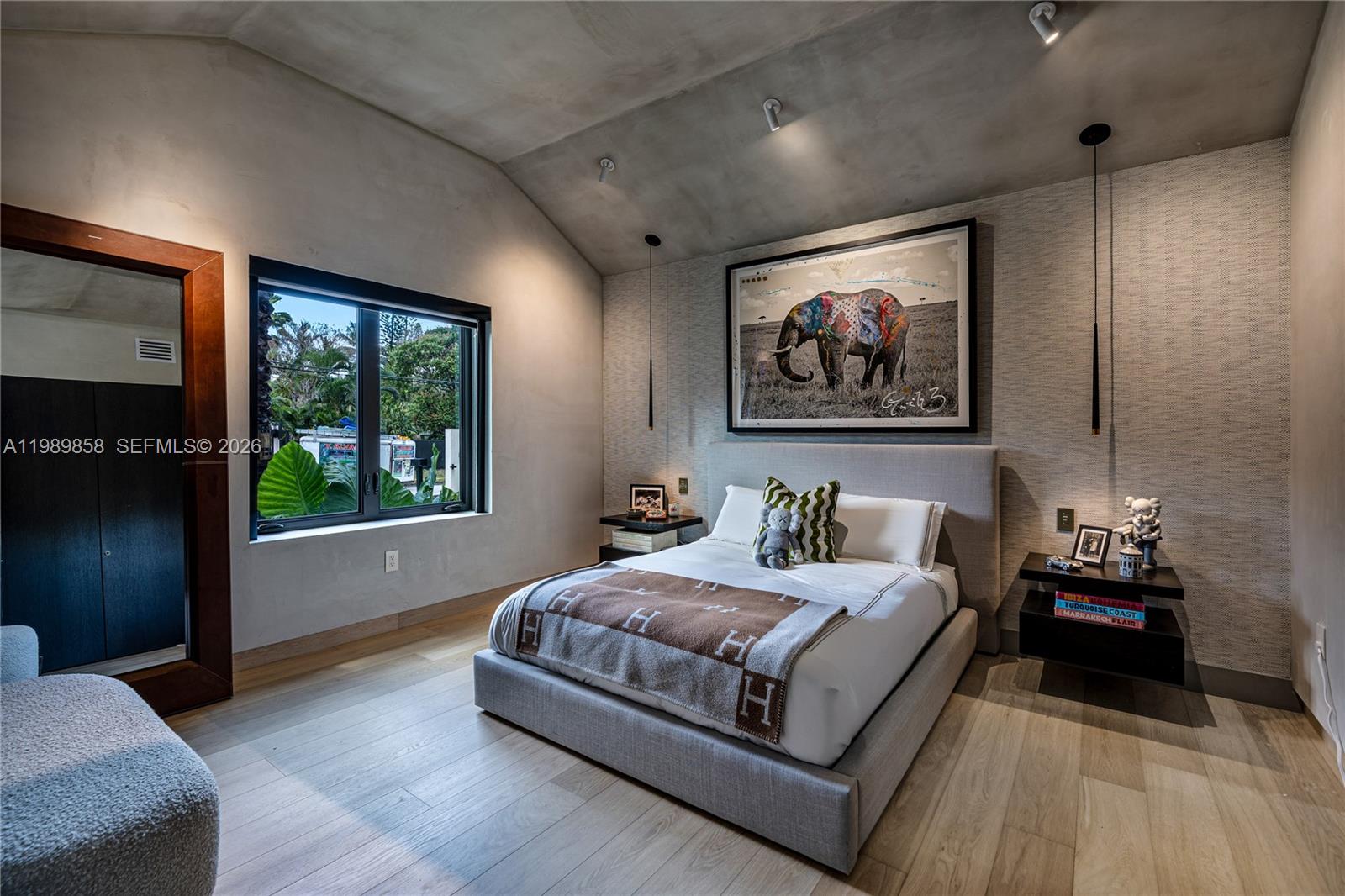 SHORE CREST - Residential