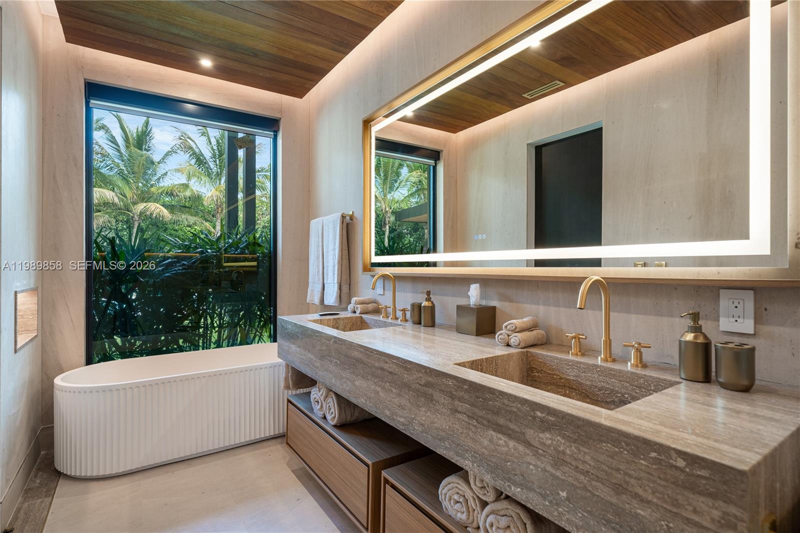 SHORE CREST - Residential