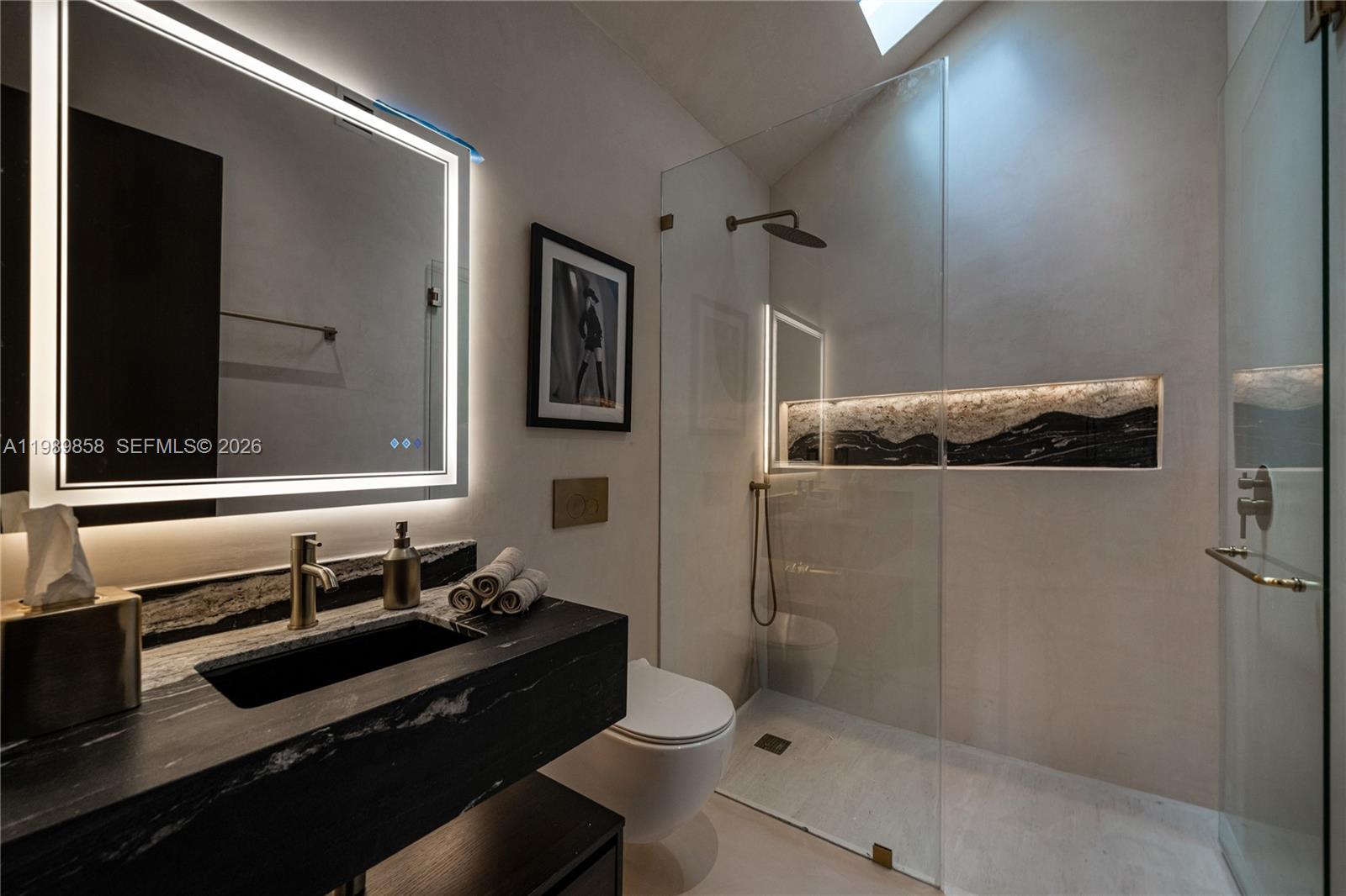 SHORE CREST - Residential