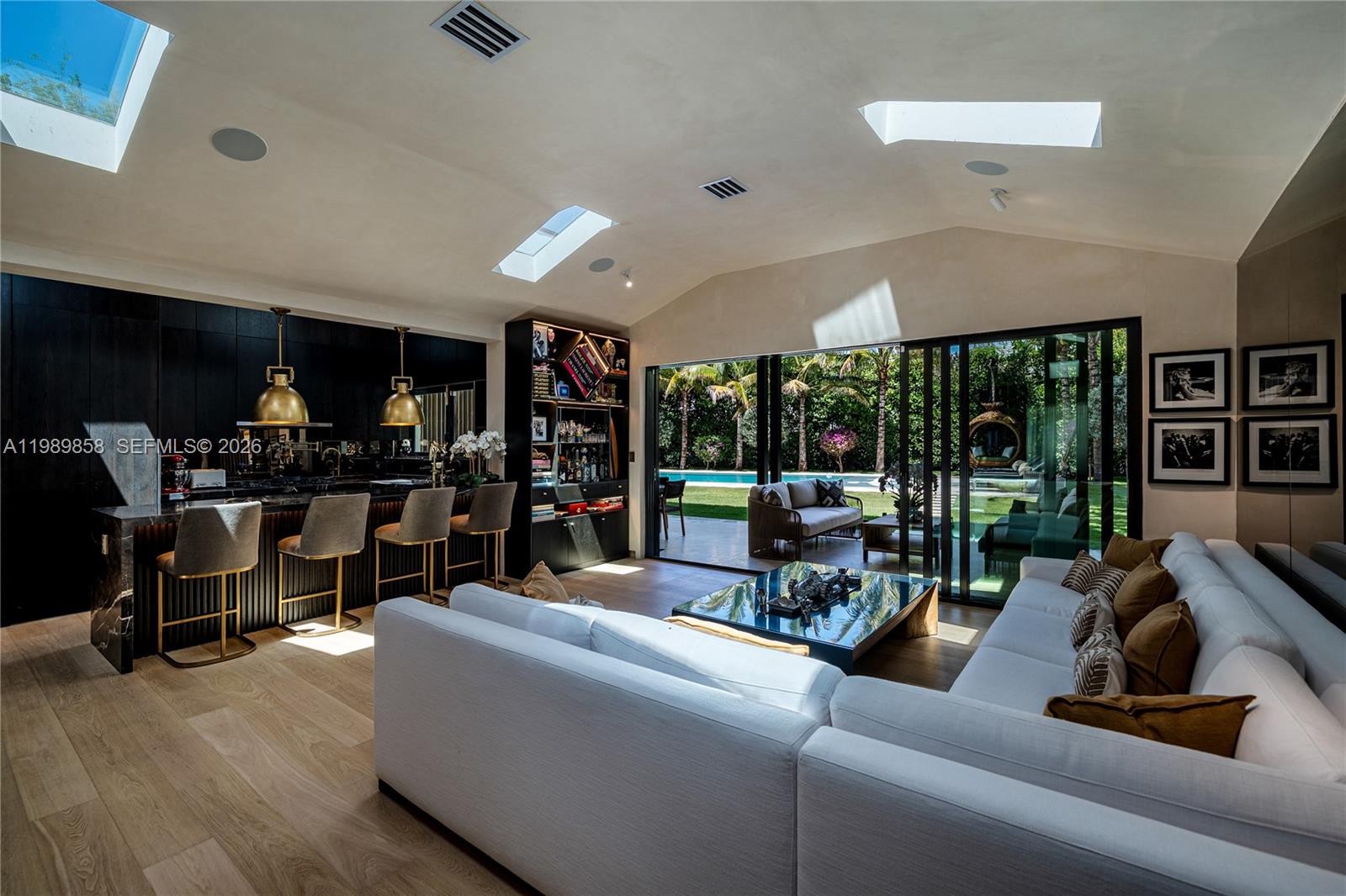 SHORE CREST - Residential