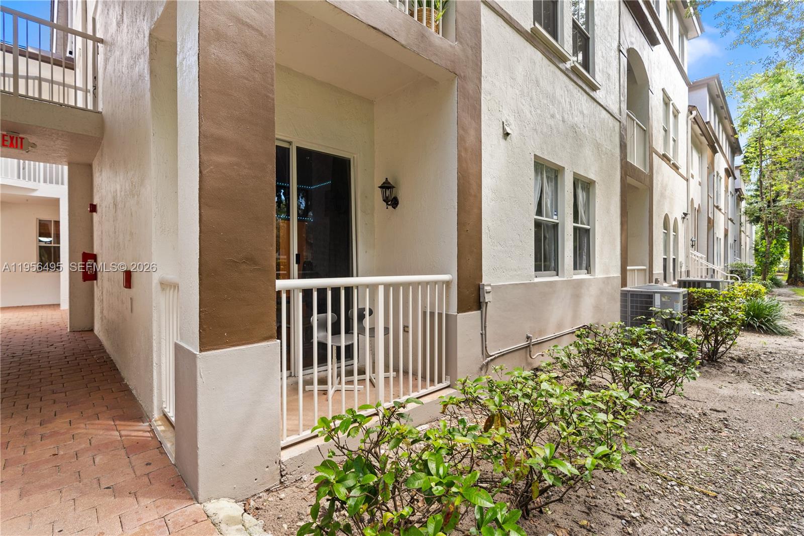 COURTYARDS THREE CONDO - Residential